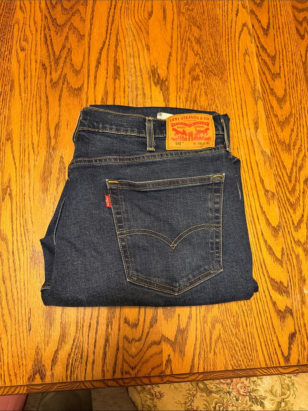 Levi's Men's 541 blue jeans 38 30 lightly worn